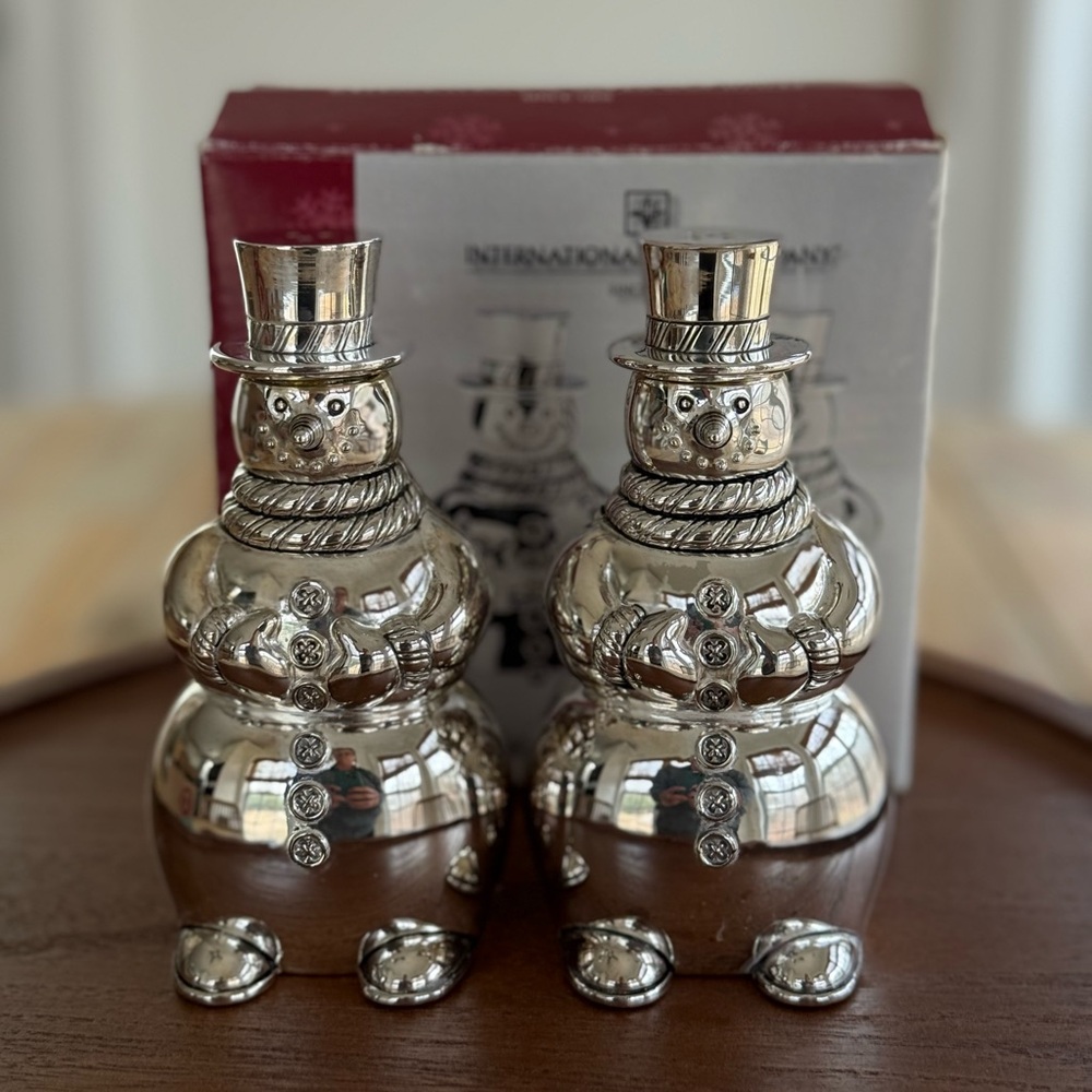 Vintage International Silver Plated Snowmen Salt and Pepper Shakers